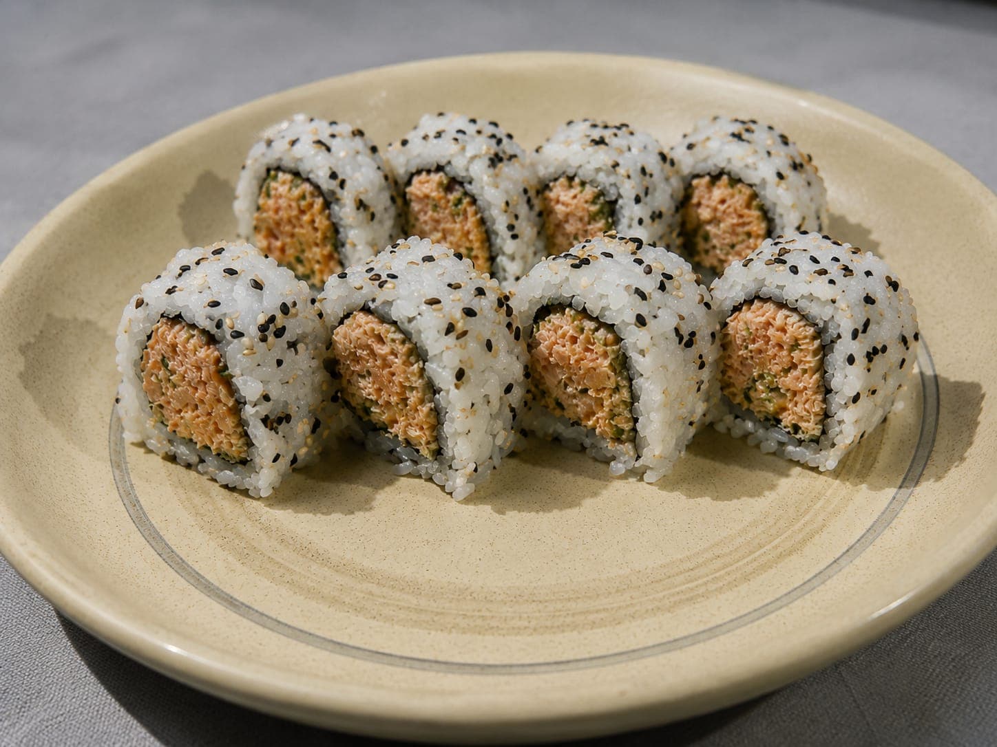 Uramaki Salmão Grelhado 8 uni